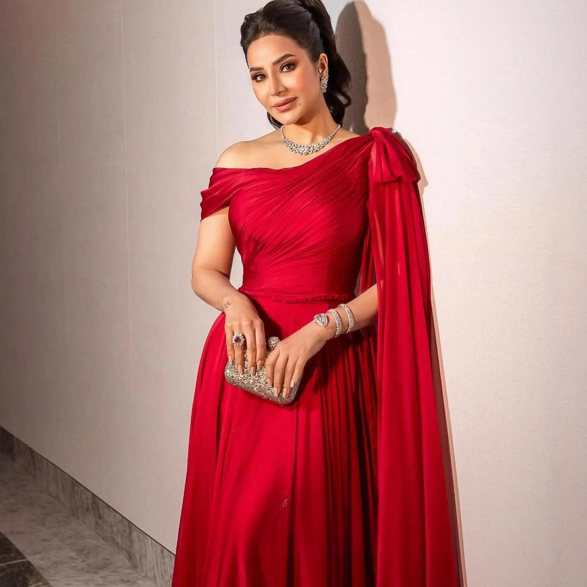 Elegant Red One-Shoulder Long Dress
