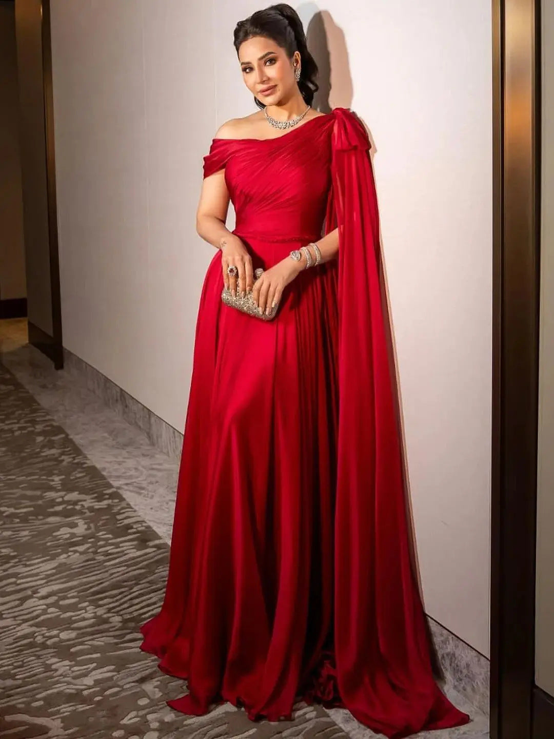 Elegant Red One-Shoulder Long Dress
