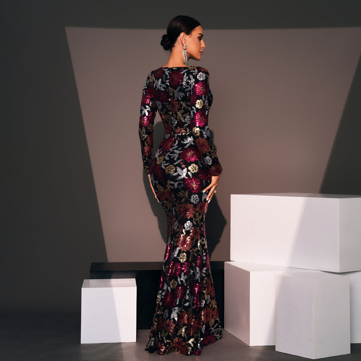 Elegant Sequin Long Sleeve Evening Dress