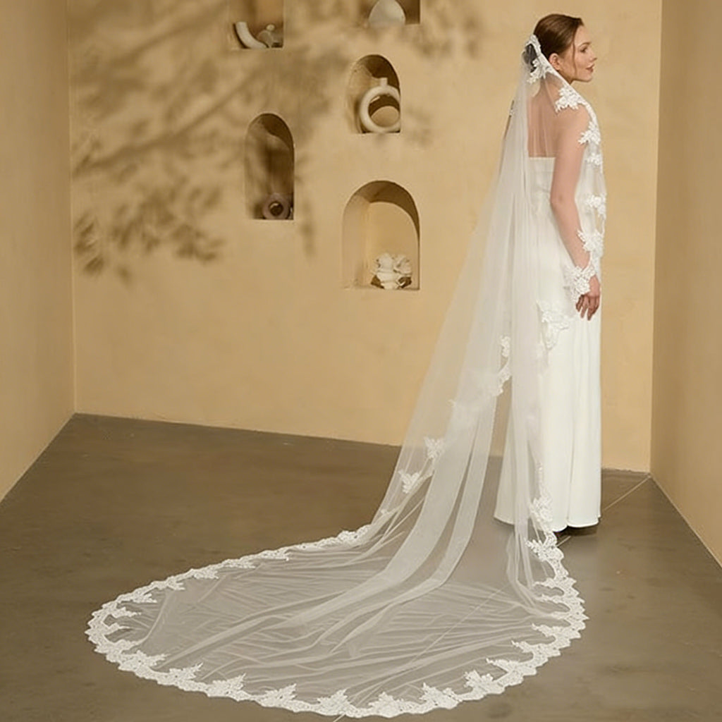 Long Single Layer Bridal Veil with Lace Trim