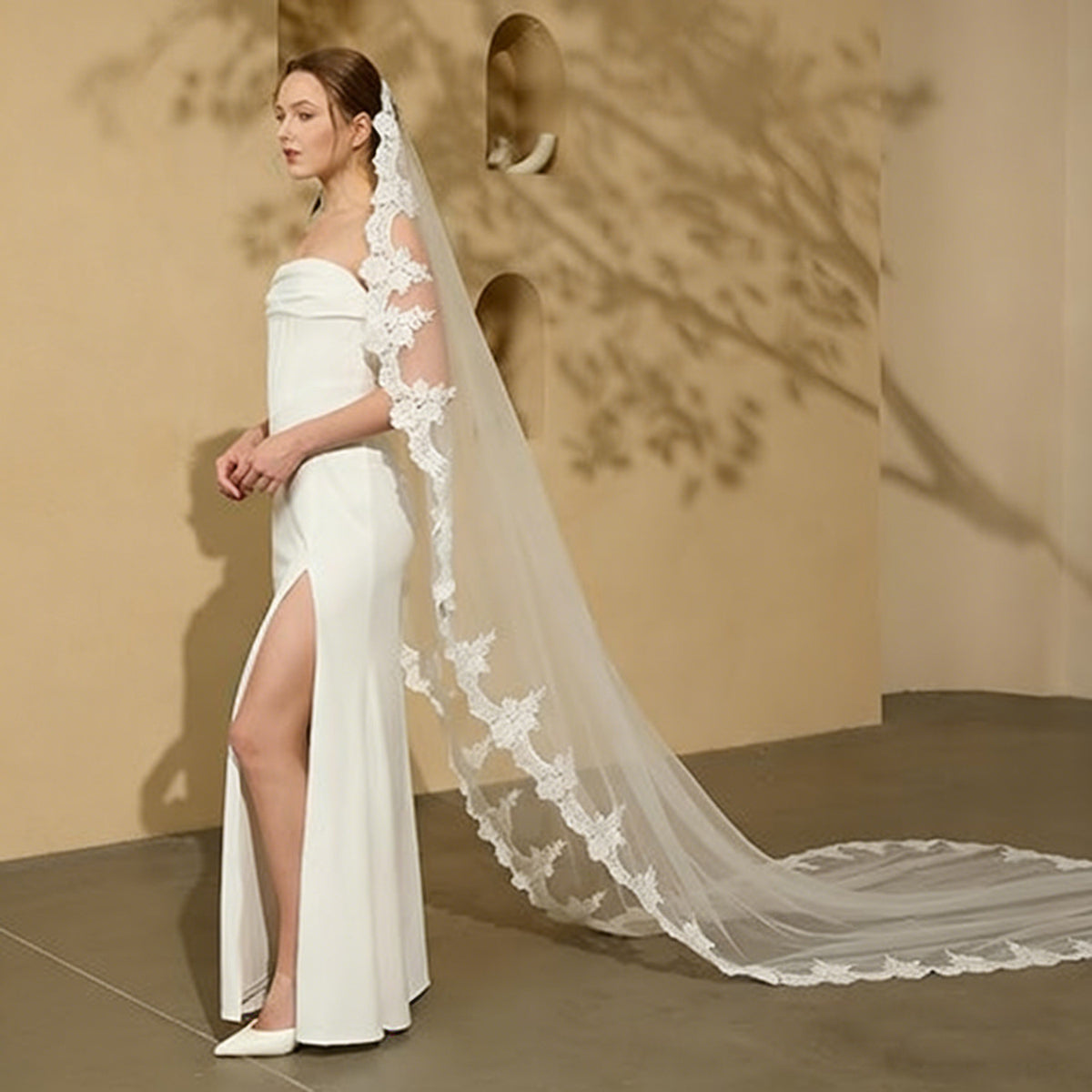 Long Single Layer Bridal Veil with Lace Trim